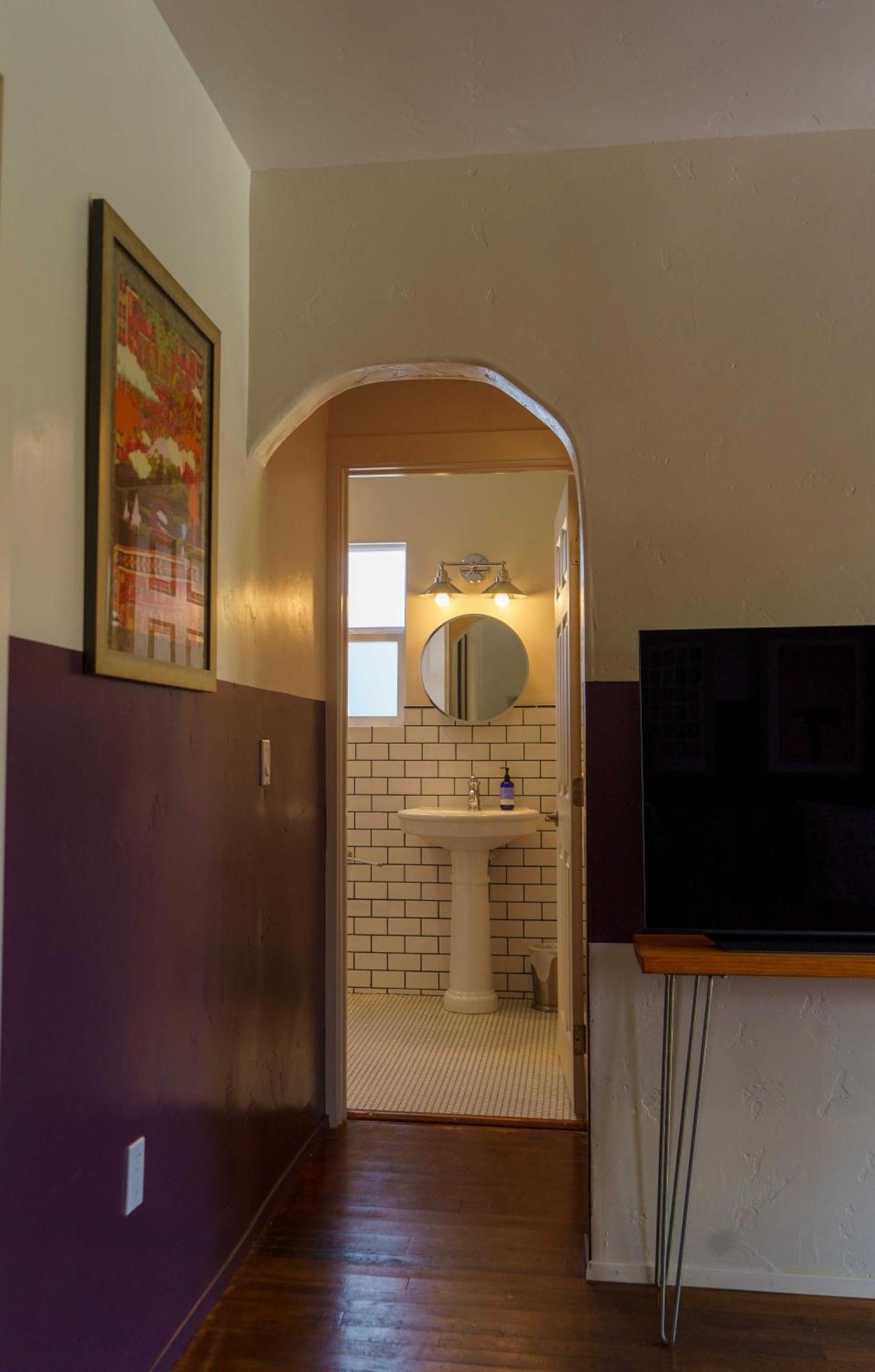 Saint Boniface Hotel Indio Room photo