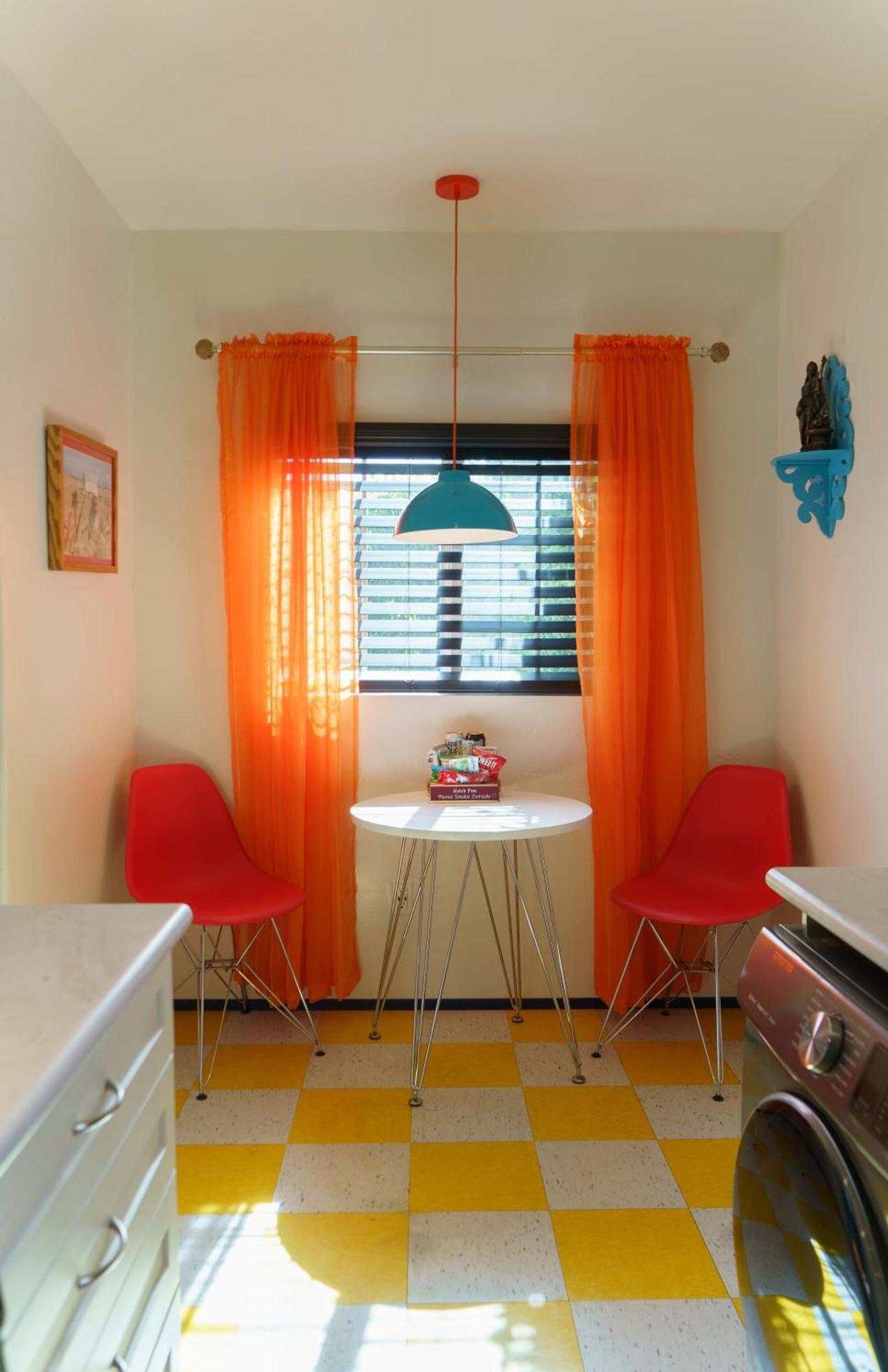 Saint Boniface Hotel Indio Room photo